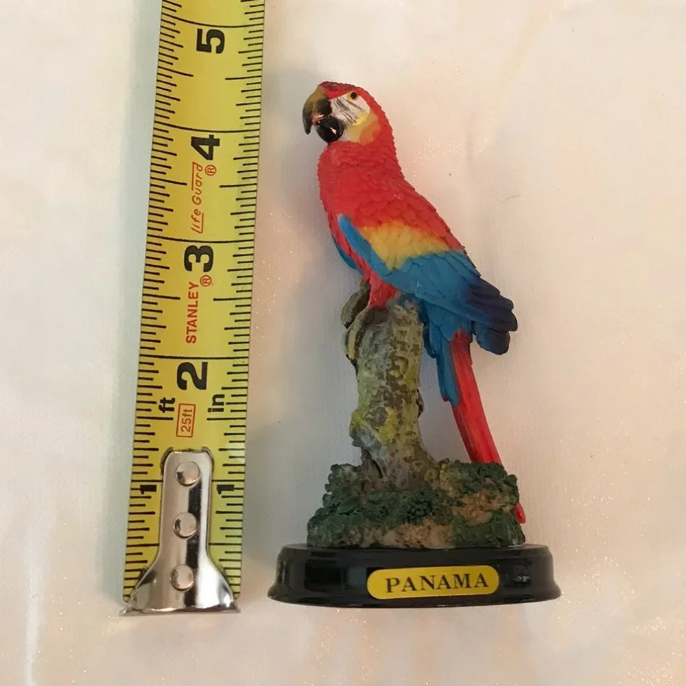 Papagallo Rojo Panama Resin Parrot/Macaw Figurine - Picture 6 of 7